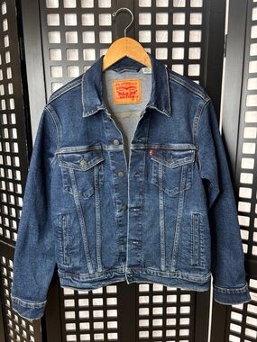 💙 Levi’s Trucker Jacket Womens Small Dark Wash Denim Classic Jean Jacket 💙